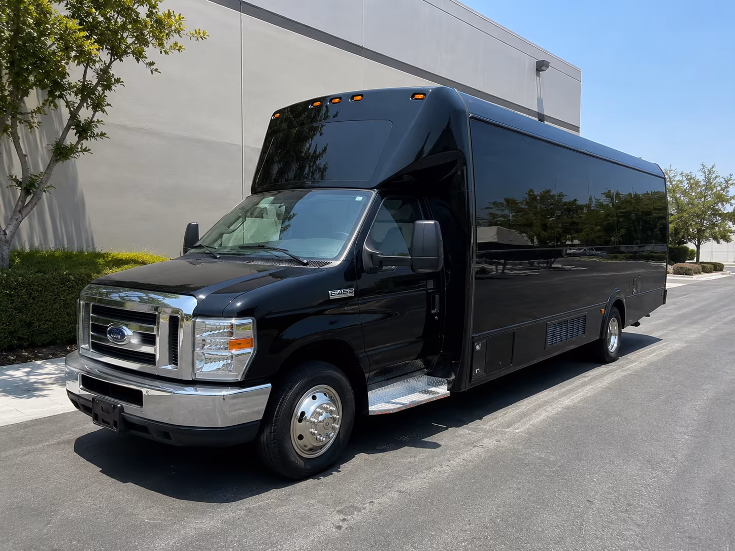 Novato Homecoming & Prom Party Bus Rentals