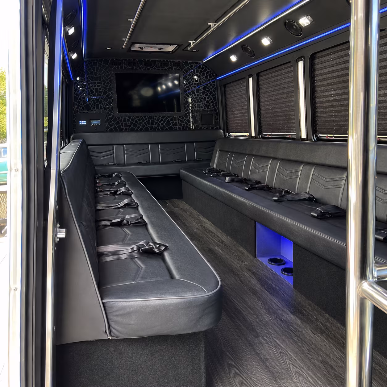 Novato Winery Tour & Pub Crawl Transportation