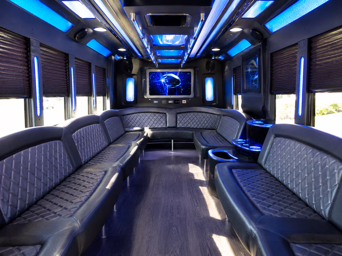 Vallejo Winery Tour & Pub Crawl Transportation party bus exterior